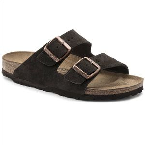 Birkenstock Arizona Suede in mocha soft footbed